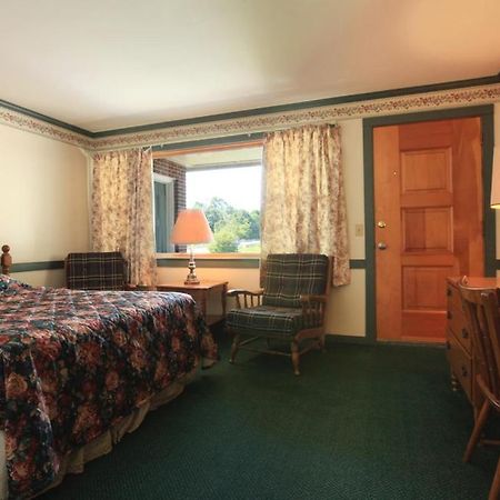 Ladd Brook Inn Pownal Ngoại thất bức ảnh