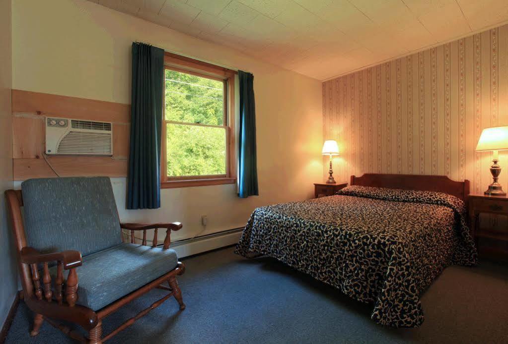 Ladd Brook Inn Pownal Phòng bức ảnh